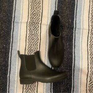 Women’s Ankle Rubber Boots Size 9.5